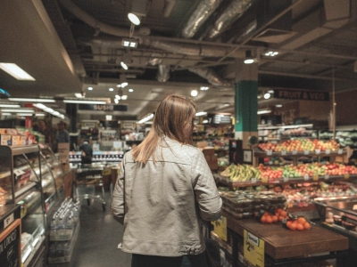 “Mamma, che fame!”, per i genitori di adolescenti che non vogliono rinunciare alla sana alimentazione