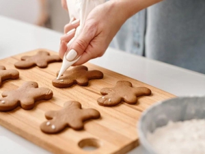 Omini di pan di zenzero: la ricetta dei biscotti natalizi