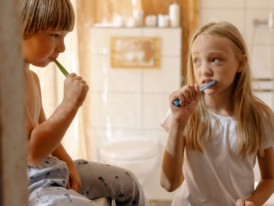 Il trucco per sapere se i bimbi si lavano DAVVERO bene i denti