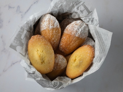 La ricetta delle madeleine, i dolcetti soffici e profumati