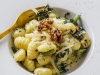 Gnocchi con cavolo nero e frutta secca