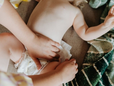 Microplastiche nella pupù dei bambini: cosa significa e come mettersi ai ripari